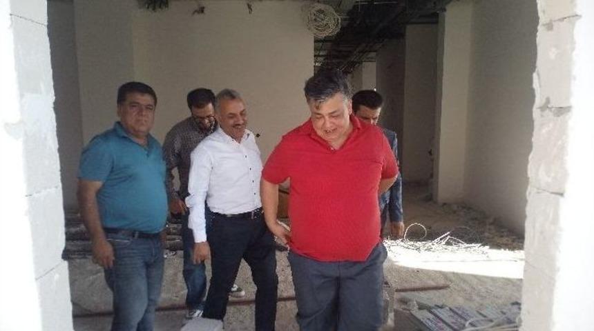 Reyhanlı Gen&ccedil;lik Merkezi İnşaatı S&uuml;r&uuml;yor