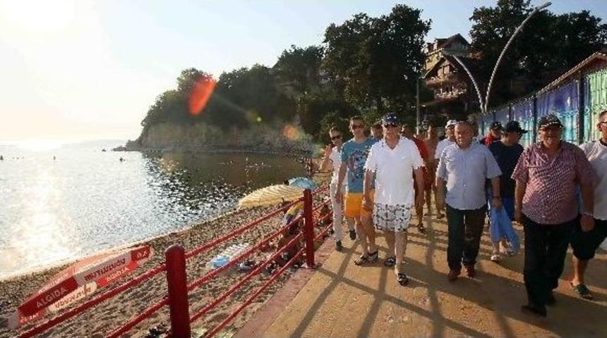 Kandıra Sahilleri Hafta İ&ccedil;i De Dolu