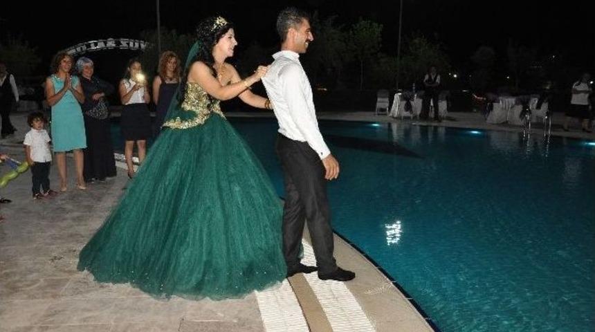 Gelin Damadı Havuza Attı