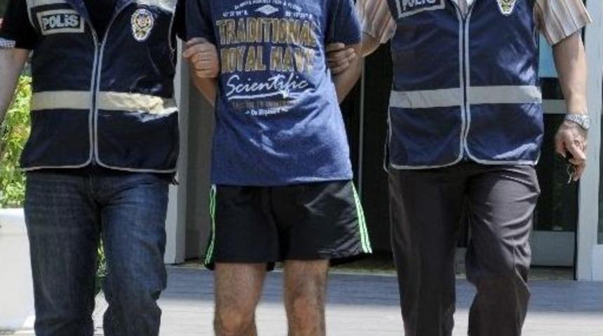 Antalya’da Evlerden Hırsızlık Yapan Zanlı Yakalandı