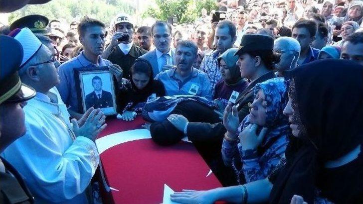Şehit Askerin Cenazesinde Gözyaşları Sel Oldu G2