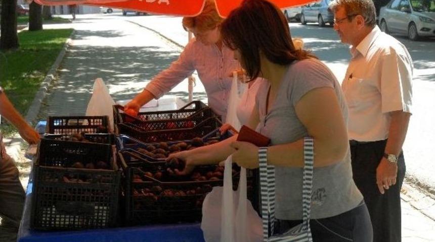 Derslerinde &Uuml;rettiklerini Satıyorlar