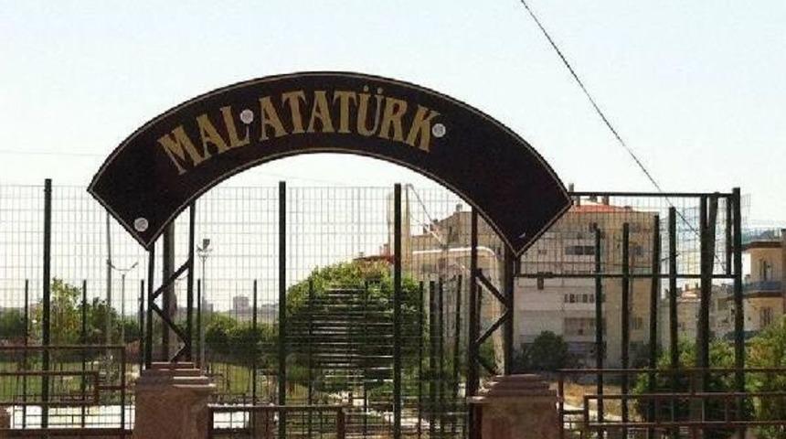 Menemen'de Ata'ya B&uuml;y&uuml;k Saygısızlık