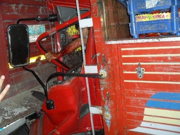 Bilecik’te Kamyon Tır’a Çarptı 1 Yaralı G1