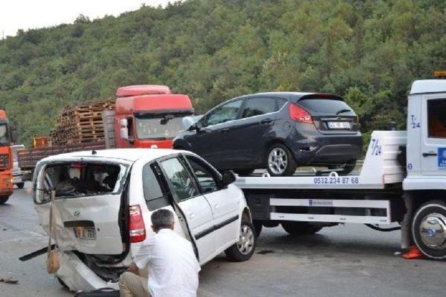 Gemlik'te Zincirleme Kaza: 6 Yaralı