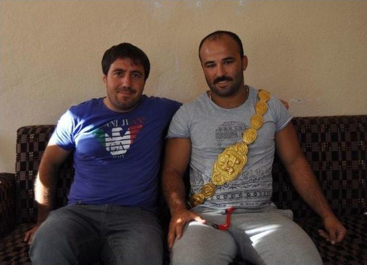 -başpehlivan Orhan Okulu Baba Ocağında G2