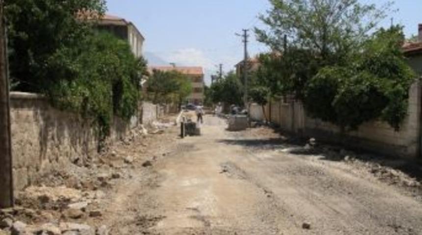 Kaldırım &Ccedil;alışmaları Devam Ediyor