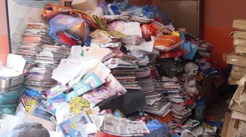 İzmit&rsquo;te 100 Ton Kitap Toplandı