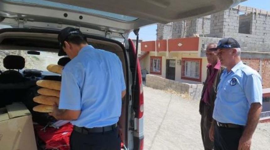 Denetimde El Koyulan Ekmekler Ihtiya&ccedil; Sahiplerine Dağıtıldı
