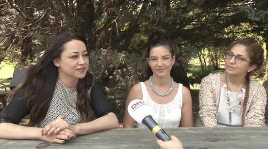 D&uuml;nyaca &Uuml;nl&uuml; Tiyatro Festivalinde Bir Ilk: T&uuml;rk&ccedil;e Dilinde Oyun