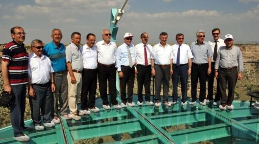 Zafer Kalkınma Ajansı &Uuml;yeleri Cam Teras&rsquo;ta Bir Araya Geldi