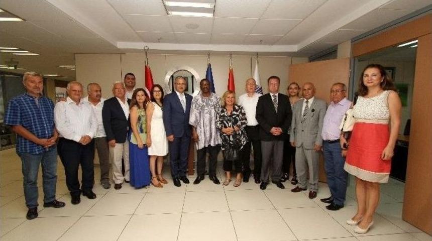 Burkina Faso T&uuml;rkiye B&uuml;y&uuml;kel&ccedil;isi Karşıyaka&rsquo;ya Hayran Kaldı