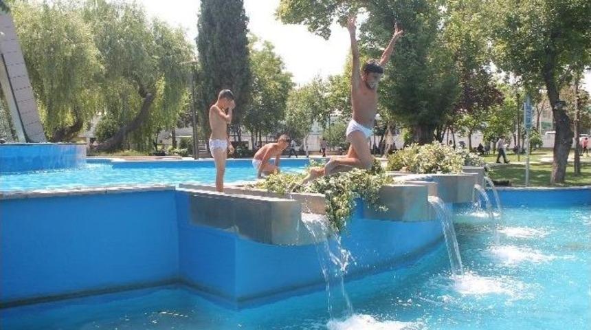 Başkentte Sıcak Hava Bunalttı