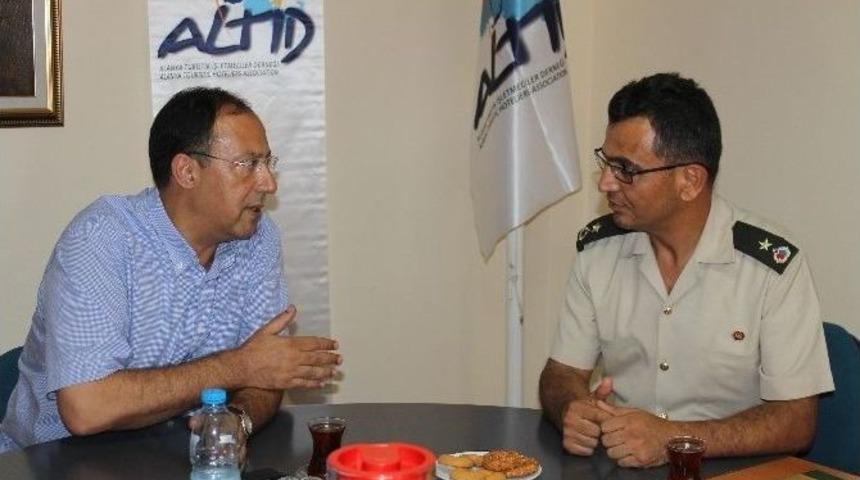 Alanya Jandarma Komutanı Altid&rsquo;i Ziyaret Etti