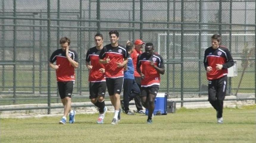 Kardemir Karab&uuml;kspor&rsquo;un Afyonkarahisar Kampı Devam Ediyor