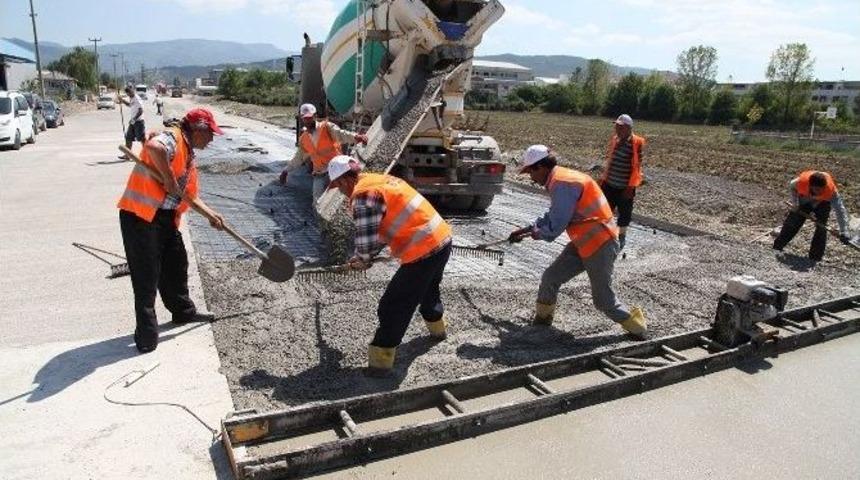 Başiskele&rsquo;de Yol &Ccedil;alışmaları Devam Ediyor
