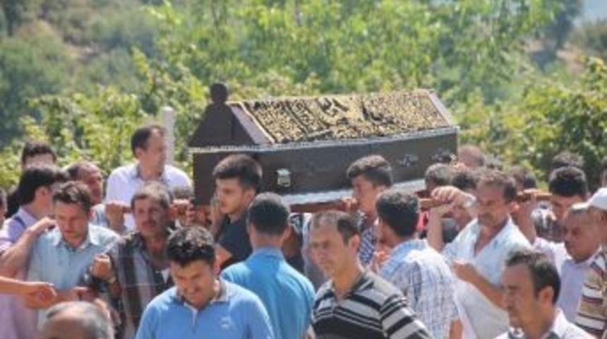 Denizde Boğulan Gen&ccedil; Toprağa Verildi