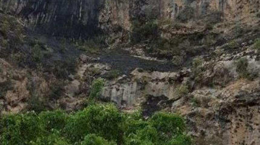 Uludere’de Askeri Araca Bombalı Saldırı