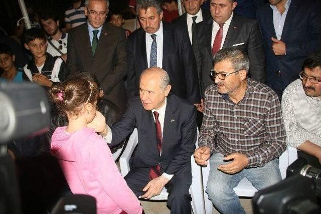 Mhp Genel Başkanı Bahçeli, Yozgat’ta Şehit Ailesini Ziyaret Etti