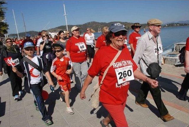 Fethiye’de Kanser Koşusu Geliriyle Gastroskopi Cihazı Alındı