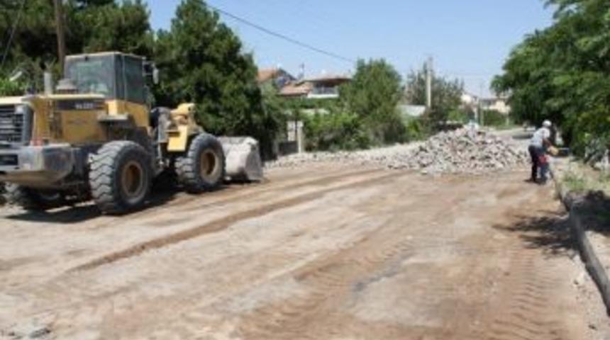 U&ccedil;hisar&rsquo;da Yol Ve Kaldırım &Ccedil;alışması