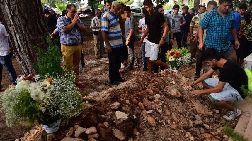 Antalyasporlu Futbolcu Son Yolculuğuna Uğurlandı