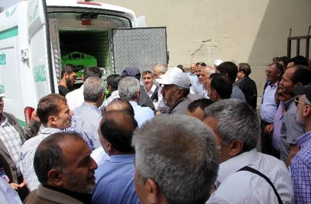 Sarıkamış&rsquo;ta Tren Hattına Bombalı Saldırı: 1 &Ouml;l&uuml;