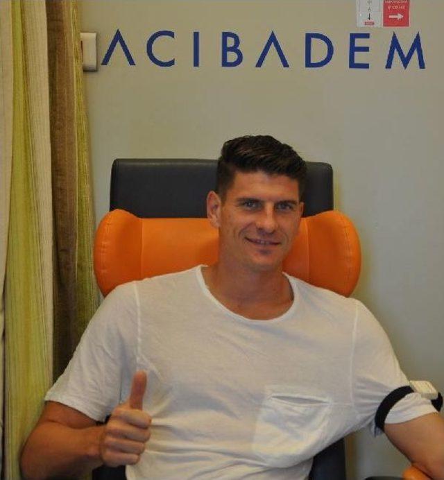 Mario Gomez Sağlık Kontrolünden Geçti