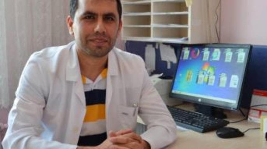 Dermatoloji Uzmanından, 'sa&ccedil;kırana Sarımsak S&uuml;rmeyin' Uyarısı