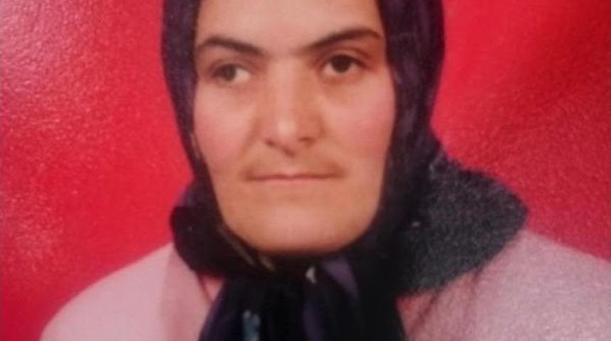 Komşusu Ile Kızını Bı&ccedil;aklayarak &Ouml;ld&uuml;rd&uuml;