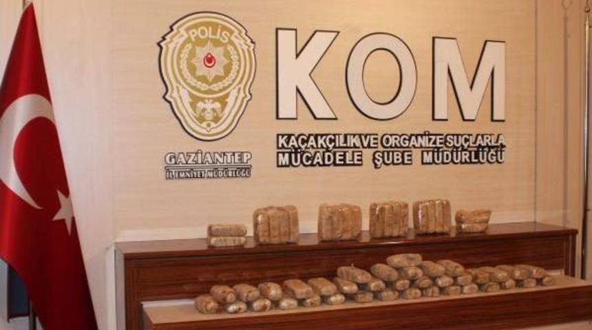 Toprağa G&ouml;m&uuml;l&uuml; 29 Kilo Eroin Ele Ge&ccedil;irildi