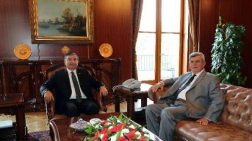 Başkan Karaosmanoğlu&rsquo;ndan İsmet Yılmaz&rsquo;a Hayırlı Olsun Ziyareti