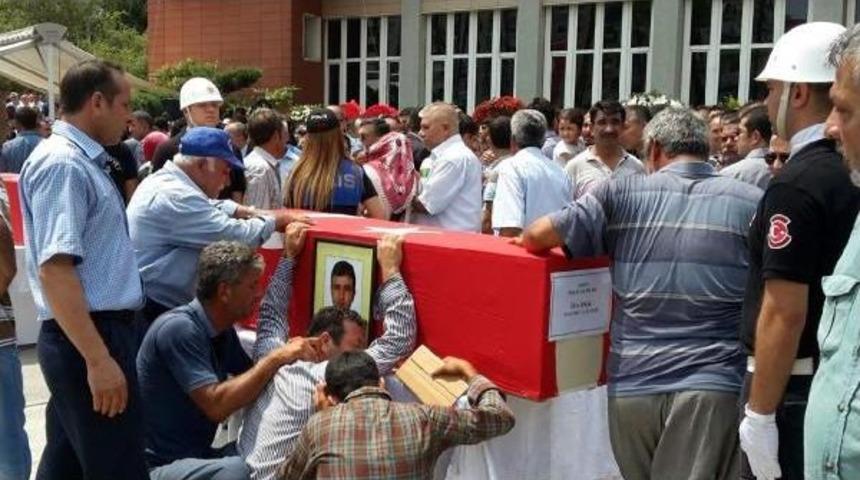 Pozantı Emniyet M&uuml;d&uuml;rl&uuml;ğ&uuml;'ne Silahlı Saldırı: 2 Polis Şehit, 2 Pkk'lı &Ouml;ld&uuml;r&uuml;ld&uuml; (4)