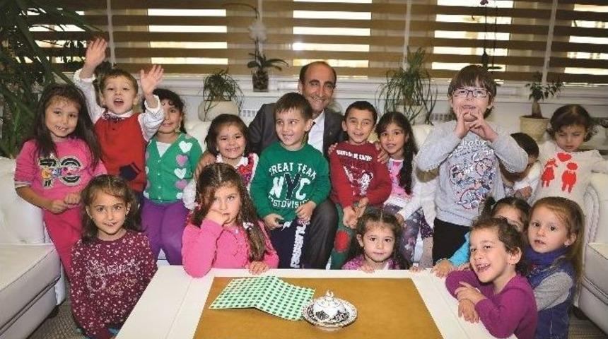 &lsquo;hizmet Masaları&rsquo; İle B&uuml;rokrasi &Ccedil;ilesine Son