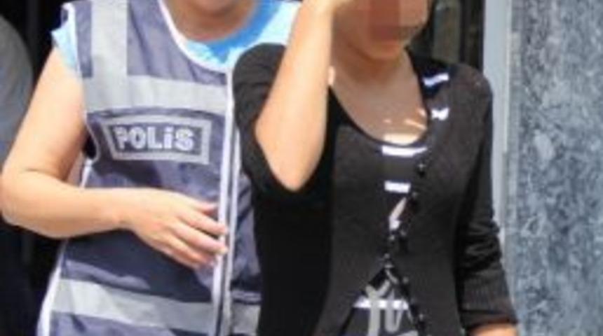 Genç Kızın İç Çamaşırından Sahte Para Çıktı