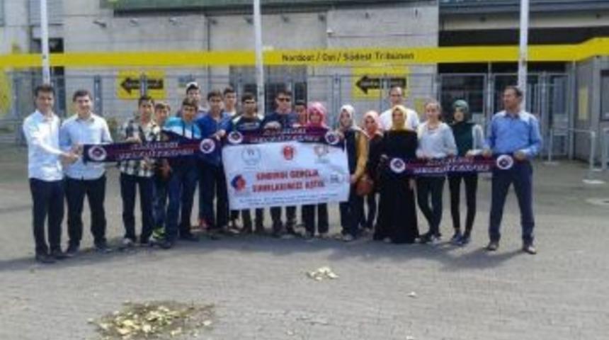 Sındırgılı Gen&ccedil;ler Sınırları Aştı