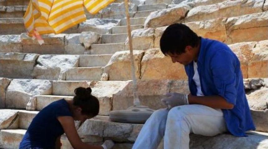 Excavation To Unearth 2,700-Year-Old Parion Slope Bath, Theatre