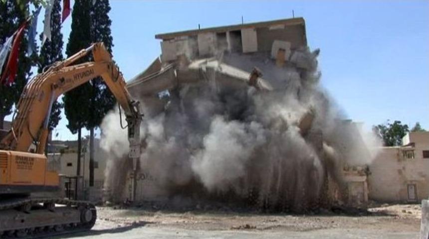 3 Katlı Bina B&ouml;yle Yıkıldı