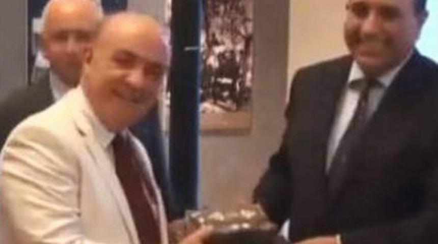 D&uuml;nyada T&uuml;rk Birlikteliği İ&ccedil;in &Ouml;nemli &Ccedil;alıştay