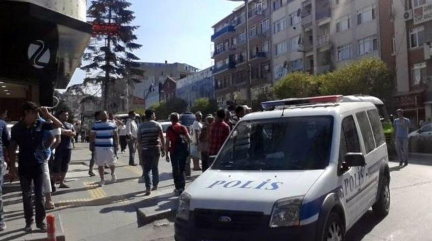 Bankada Ş&uuml;pheli &Ccedil;anta Paniği