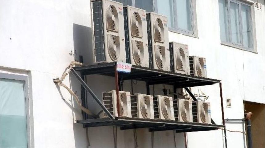 Klimalar Elektrik Kesintilerine Neden Oluyor