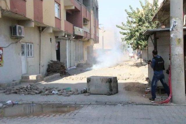 Mardin de Yol Kesen Pkk lılara Polis Müdahale Etti 2