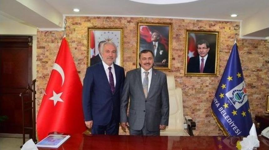Bakan Eroğlu, Başkan Kamil Sara&ccedil;oğlu&rsquo;nu Ziyaret Etti