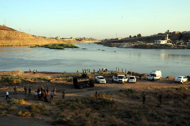 Cizre'de Dicle Nehri'ne giren 2 işçi kayboldu