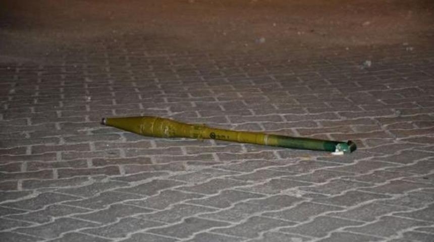 Bitlis Valiliği: &Ccedil;atışmada Yaralanan Pkk'lı L&uuml;ks Ara&ccedil;la Ka&ccedil;ırıldı