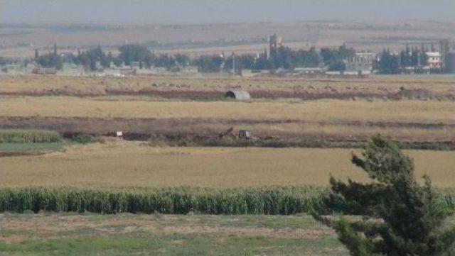 Kilis'te Sınıra Hendek Kazılıyor