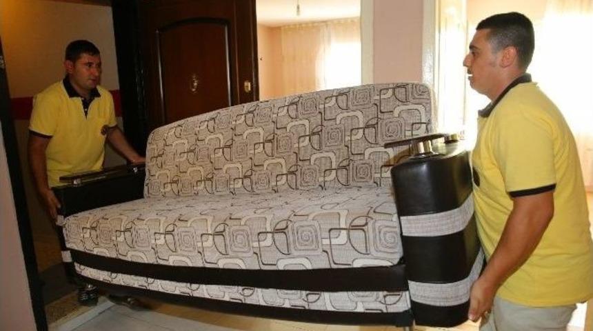 Buca&rsquo;dan Eşya Ve Giyim Bankası