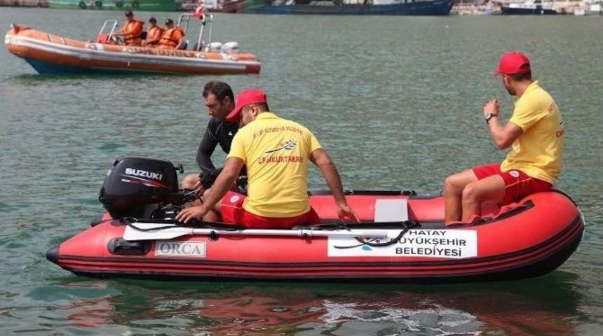 Hatay B&uuml;y&uuml;kşehir Belediyesi Sahilde Cankurtaran Ekibi Kurdu