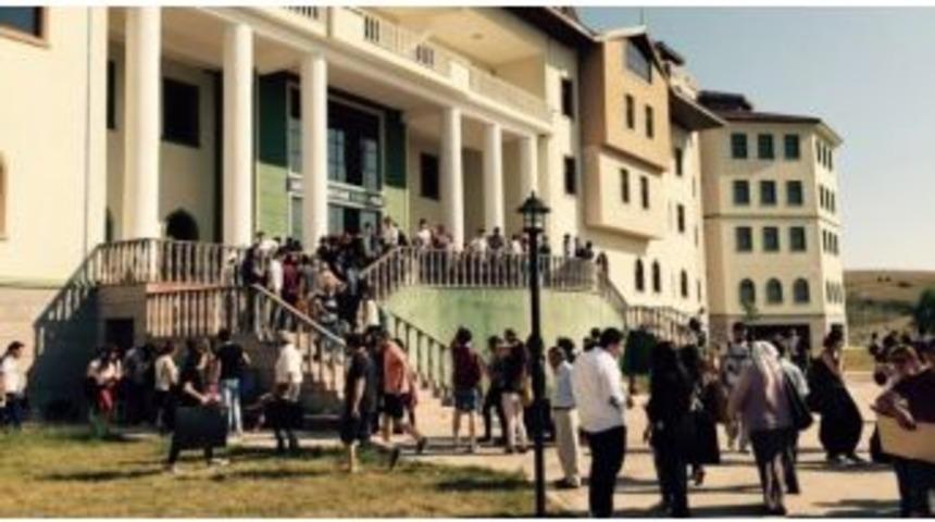 Dp&uuml; G&uuml;zel Sanatlar Fak&uuml;ltesi&rsquo;nin &Ouml;zel Yetenek Sınavına İlgi