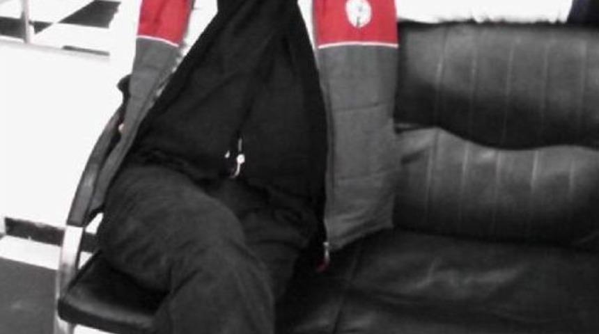 Taksicinin Boğazını Kesip, Parasını Gasp Ettiler